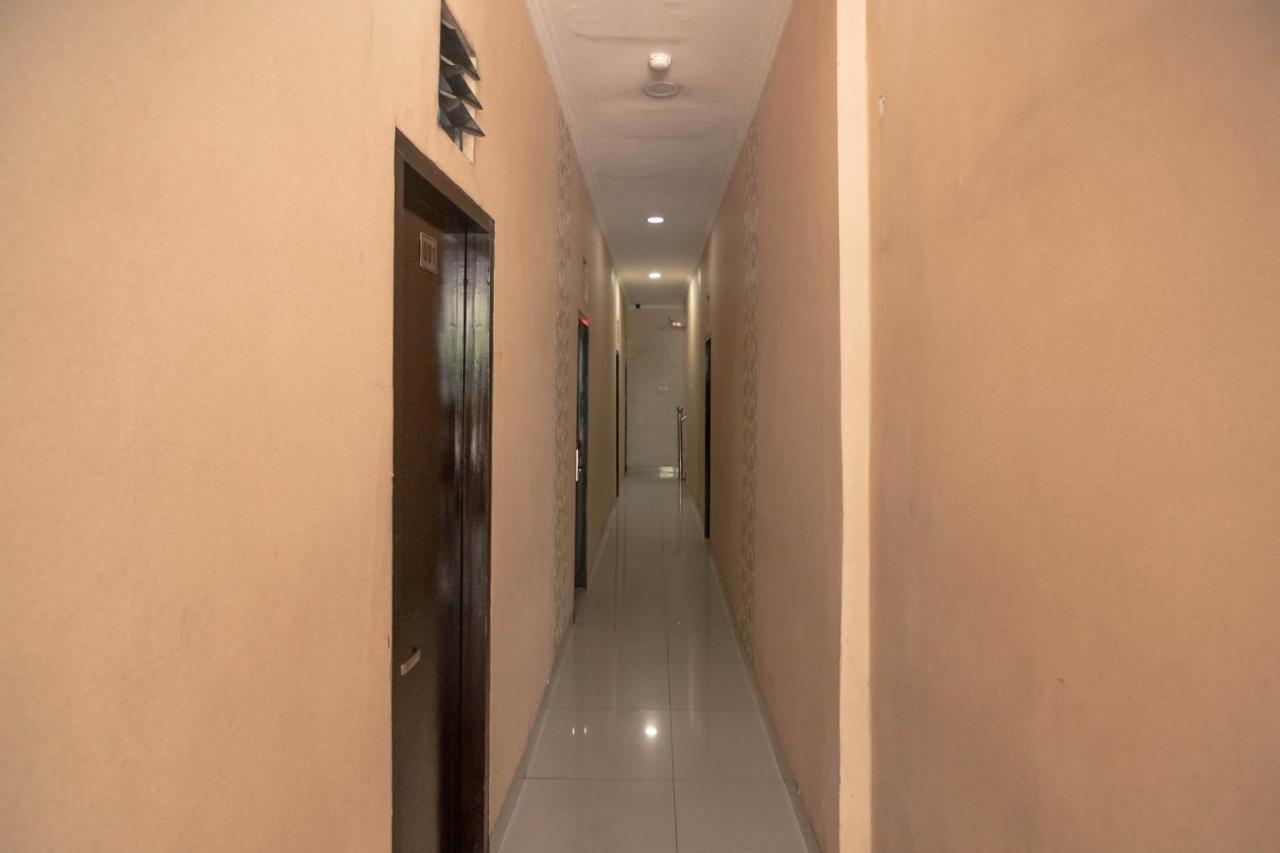 Reddoorz Near Rs Husada Jakarta Exterior photo