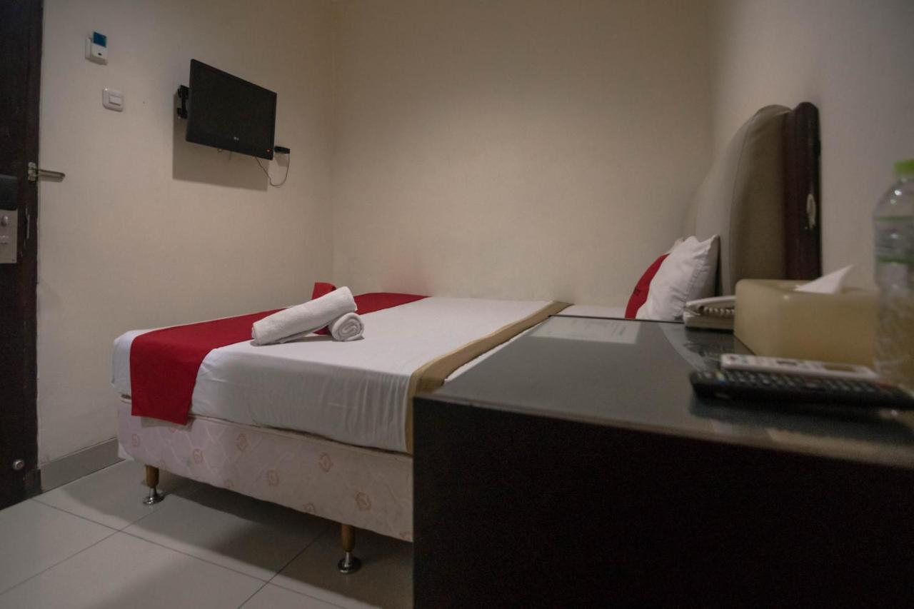Reddoorz Near Rs Husada Jakarta Exterior photo