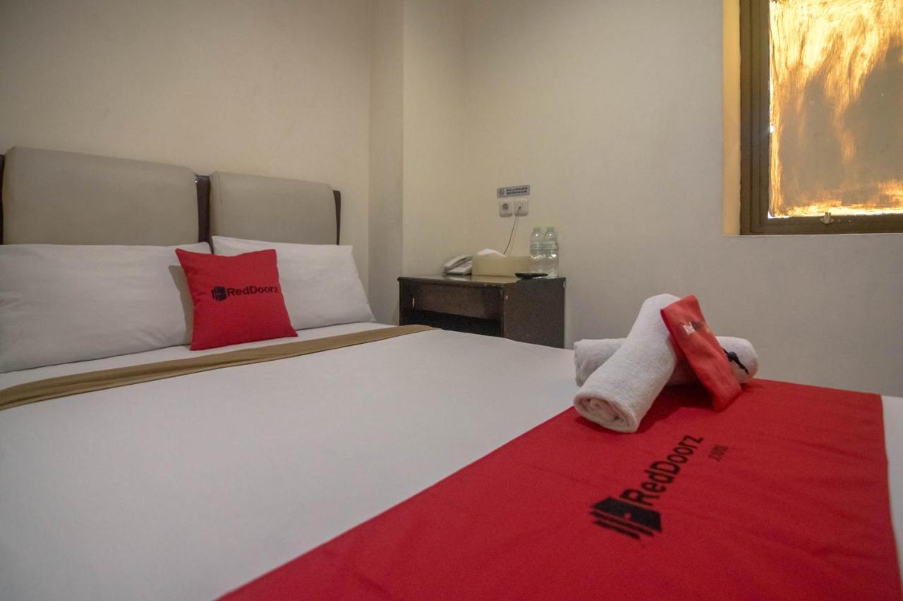 Reddoorz Near Rs Husada Jakarta Exterior photo
