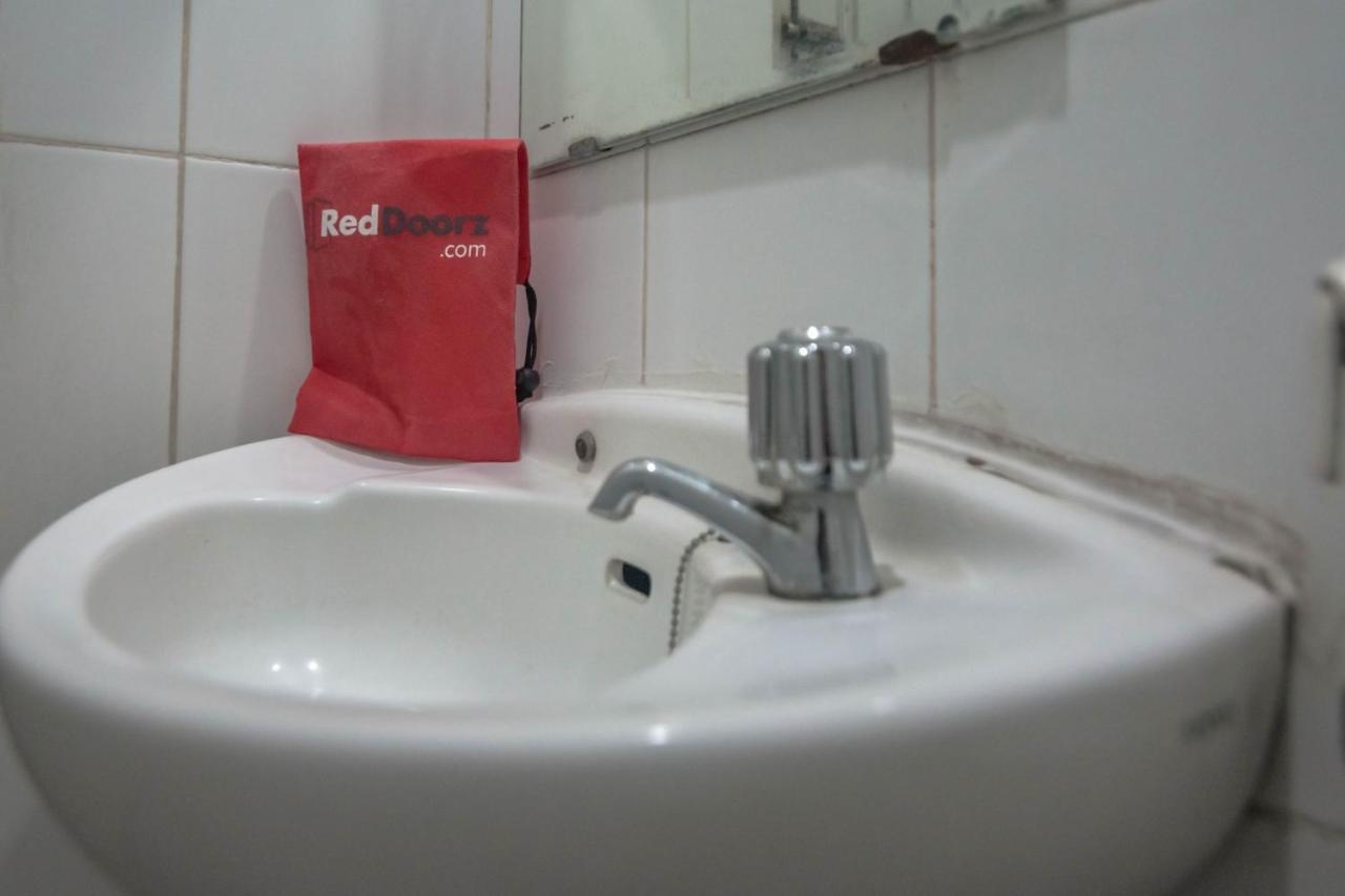 Reddoorz Near Rs Husada Jakarta Exterior photo